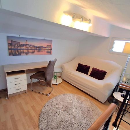 Apartment Natali Kastel Stari Exterior photo