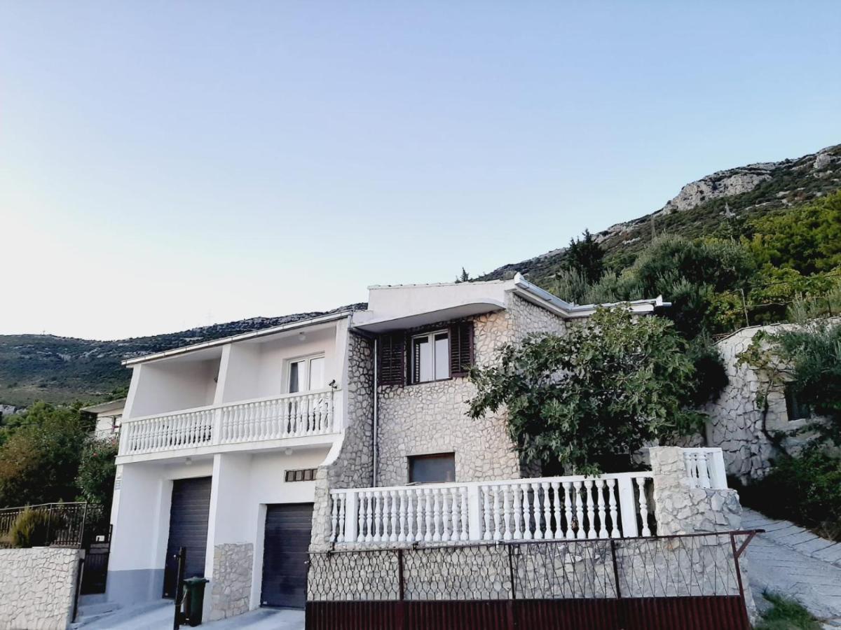 Apartment Natali Kastel Stari Exterior photo