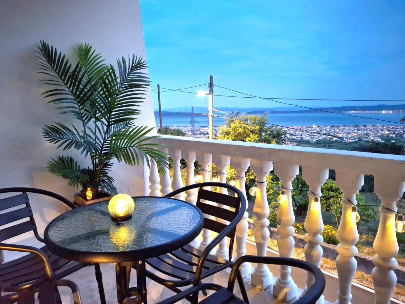 Apartment Natali Kastel Stari Exterior photo
