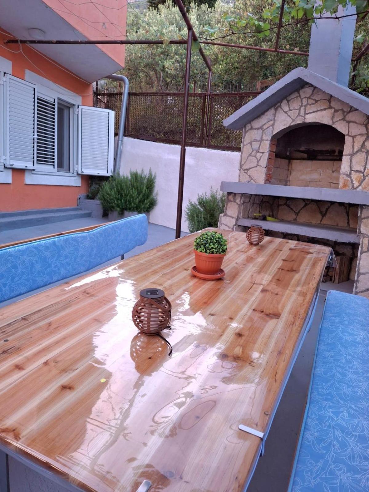 Apartment Natali Kastel Stari Exterior photo