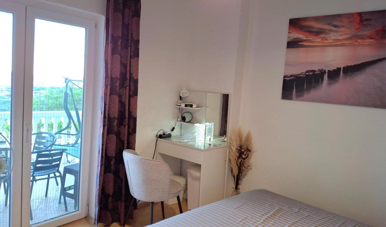 Apartment Natali Kastel Stari Exterior photo